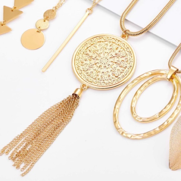 ✨NWT ✨Medallion Tassel Charm Statement Gold Necklace✨ Handmade ✨Artisan✨… - Picture 6 of 8